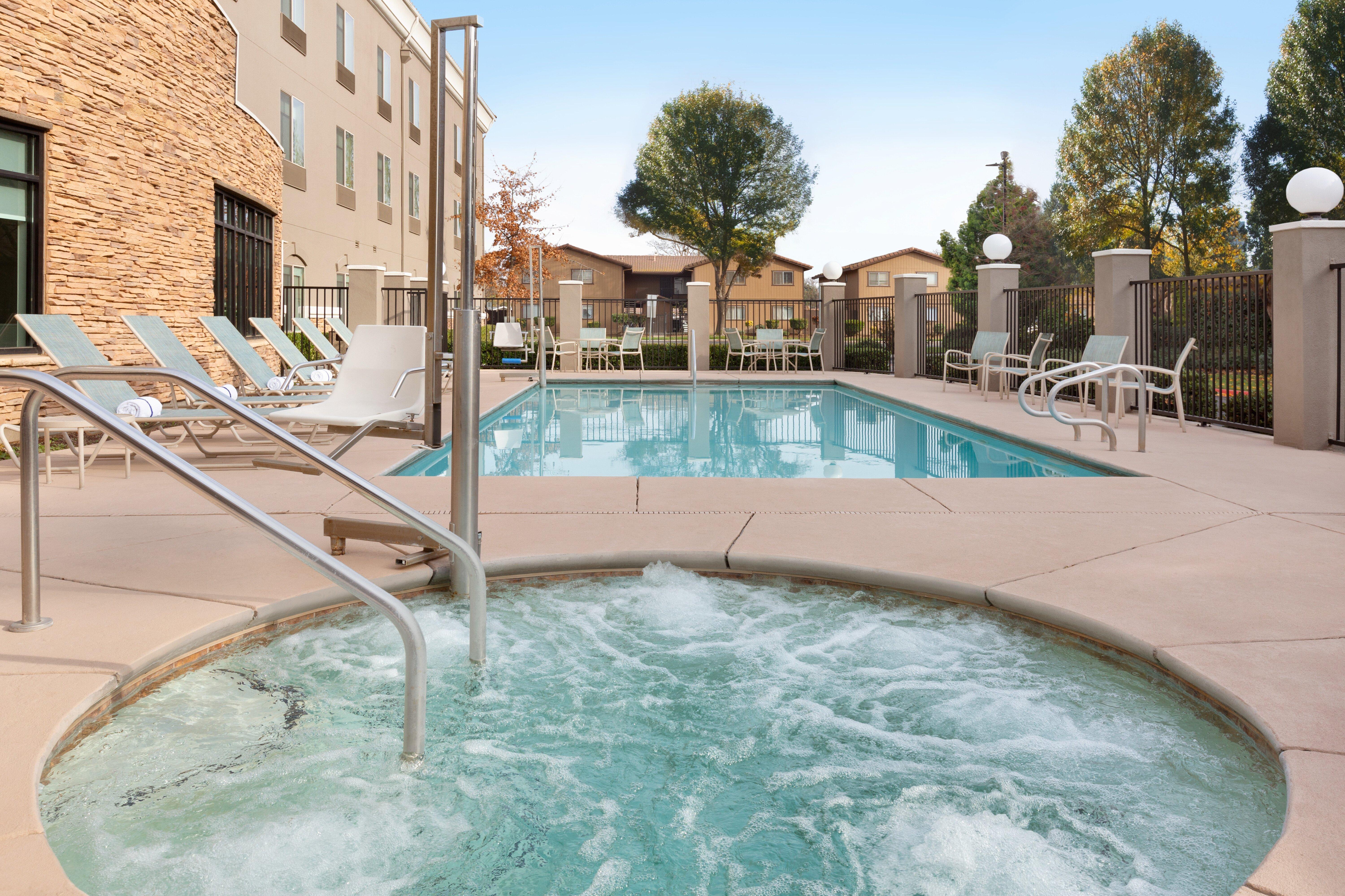 Holiday Inn Express & Suites Merced - Yosemite Natl Pk Area By Ihg Exterior foto