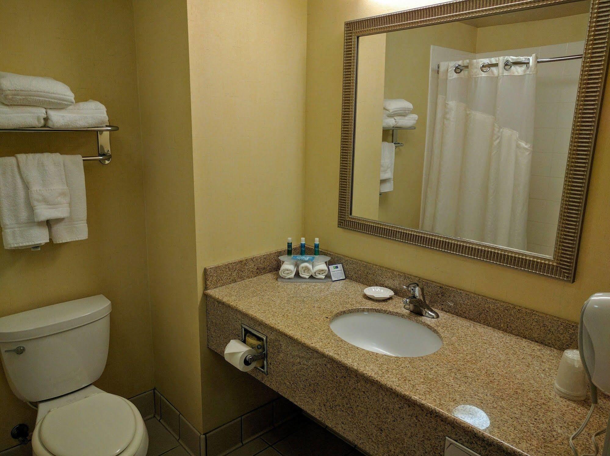 Holiday Inn Express & Suites Merced - Yosemite Natl Pk Area By Ihg Exterior foto